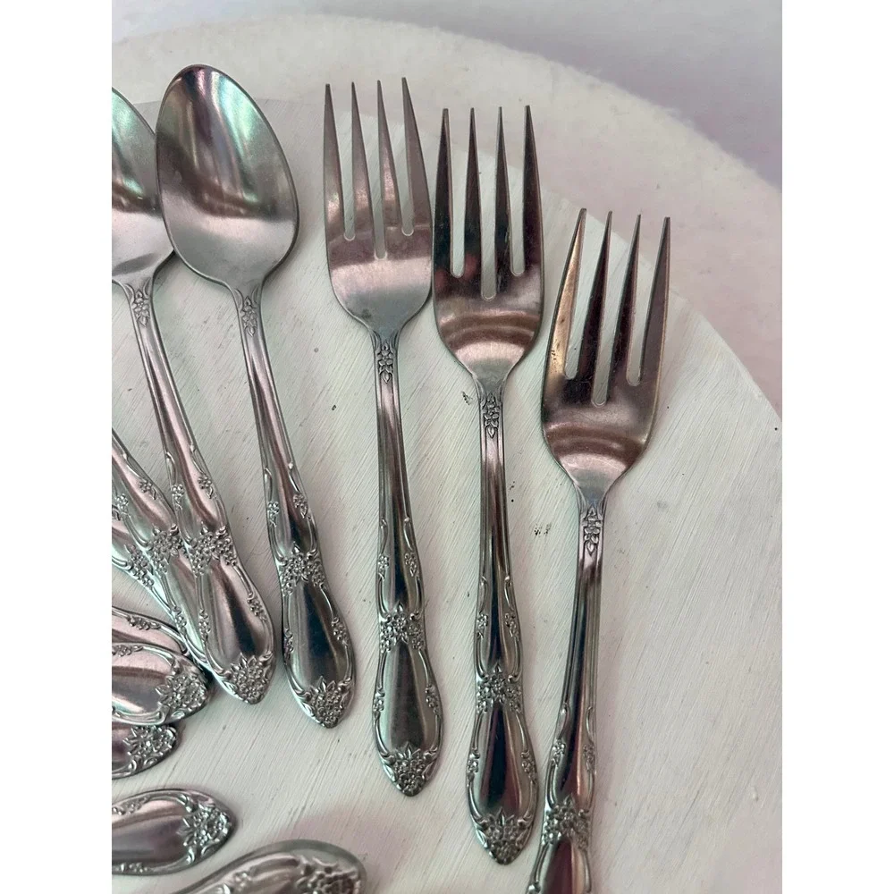 Wm A Rogers Oneida Ltd Stainless Flatware Set 15 Pc Floral Pattern Silverware